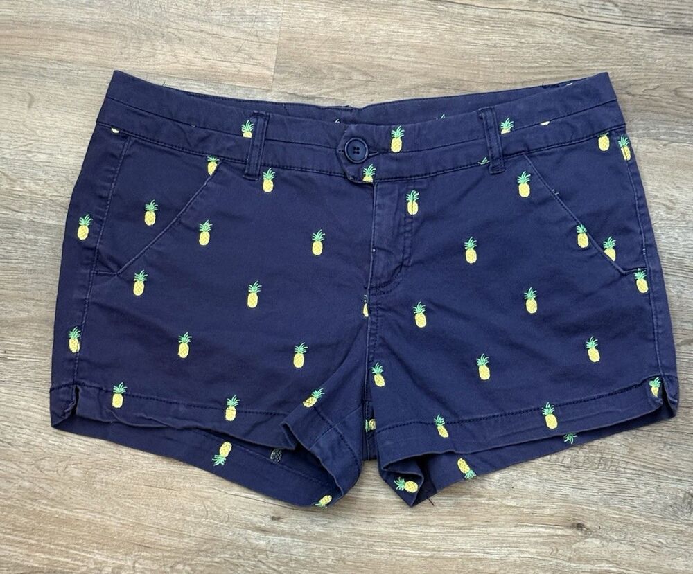 GAP women's navy blue with pineapple design city short, Sz 36x12x3 Medium